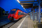Zwei gekuppelte f�nfteilige Bombardier Talent 2 (442 345 / 442 845 und ein weiterer) der DB Regio Nordost als S-Bahn Rostock der Linie S2 (G�strow – Schwaan - Rostock Hauptbahnhof - Warnem�nde),