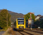   Der VT 503 (95 80 1648 103-7 D-HEB / 95 80 1648 603-6 D-HEB) der HLB (Hessische Landesbahn GmbH), ein Alstom Coradia LINT 41 der neuen Generation, erreicht am 31.10.2019, als RB 96  Hellertalbahn  ,
