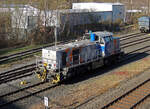 Die KSW 47 (92 80 1271 027-5 D-KSW), ex D 2 der HFM, eine Vossloh G 1000 BB der KSW (Kreisbahn Siegen-Wittgenstein), hat am 27 März 2025 in Herdorf ihre Arbeit vollbracht, nun geht es gleich