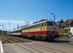 Die TRI 112 268-8, eigentlich heute 113 268-7 (91 80 6113 268-7 D-Train) der Train Rental International GmbH f�hrt am 27.04.2021 mit einem n-Wagen-Zug durch Niederschelden in Richtung Siegen.