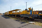   Der  Schienenwechselzug (Schienenwechselsystem)  „Railer 3000“  von Vossloh Rail Service (Leipzig) am 25.03.2017  beim ICE-Bahnhof Montabaur abgestellt.
