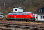 Die 218 191-5 (92 80 1218 191-5 D-MZE) der MZE - Manuel Zimmermann Eisenbahndienstleistungen ist am 15.01.2022 beim Kleinbahnhof der WEBA (Westerwaldbahn) abgestellt.