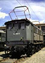 144 508-9 bei der Ausstellung 100 Jahre elektrische Lokomotiven in M�nchen Freimann am 25.05.1979.