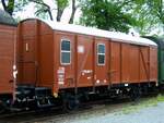Behelfspackwagen/Begleitwagen Pwghs 654 im Eisenbahnmuseum Vienenburg am 03.05.2005.