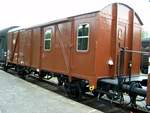 Behelfspackwagen/Begleitwagen Pwghs 654 im Eisenbahnmuseum Vienenburg am 03.05.2005.