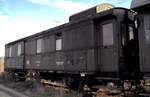 Reisezug-Gepäckwagen Pwi 28 in Kornwestheim am 12.10.1980.