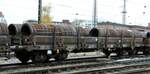Flachwagen Remms 546 (31 80 3948 581-2 RIV D-DB)  mit Stahldrahtrollen beladen in Ulm am 27.10.2011.