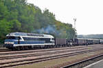 Am 19 September 2011 rangiert CC 72084 ein Sonderzug in Longueville.