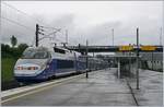 Im Bahnhof von Belfort-Montb�liard TGV wartet der TGV 6701 auf die Weiterfahrt nach Mulhouse.
