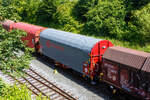 Vierachsiger Drehgestell-Flachwagen mit verschiebbarem Planenverdeck und Lademulden f�r Coil-/Spaltbandtransporte, 33 87 4669 621-4 F-ERSA der Gattung Shimmns, der franz�sischen Vermietungsfirma