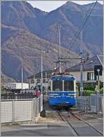 Der SSIF ABe 8/8 23  Ossola  verlässt als Regionalzug nach Re den SSIF Bahnhof von Domodossola.