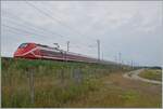 Zwei Bilder von FS Trenitalia ETR 500 in der  alten  Frecciarossa  Farbgegung zu sehen und wie auf diesem Bild in der aktualisierten Farbgebung wie auf dem folgenden Bild zu sehen auf er