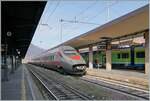 Der FS Trenitalia ETR 610 003 ist als EC 143 am frühen Vormittag in Domodossola angekommen und wartet nun einige Stunden auf die Rückfahrt als EC 142 nach Genève     13.