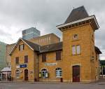 Das Empfangsgeb�ude vom Bahnhof Mersch (Luxemburg) von der Stra�enseite am 15.06.2013.