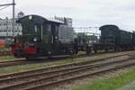 Nachgeniessen von das Bello-Festival von Wochenende 4-5 Juli 2026: am Montag 6 Juli 2026 wurde wegen Zugausf�lle auf die Strecke Hoorn--Amsterdam etwas extra Zeit in Hoorn spendiert, wo SHM 271 zwei ex-BB� Zweiachser rangierte.