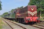 Ex-NS 2225 steht mit ein Sonderzug in Schin op Geul am 8 Juli 2017.