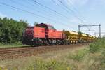 Gleisbauzug mit 6427 durchfahrt am 3 Augustus 2022 Alverna.