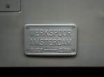 Fabrikschild an der Elektrolokomotive NS 1201 der NS-Baureihe 1200 am 24 Juni 2025 im Het Spoorwegmuseum (bis 2005 NSM - Nederlands Spoorwegmuseum / Niederländischen Eisenbahnmuseum) in Utrecht