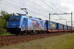 LTE 186 941 zieht ein LKW Walter KLV durch Wijchen am 1 Augustus 2020.