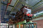 Die 1889 gebaute 2'B Schnellzug-Dampflokomotive NRS 107 „Rhijnboog“ (Rheinbogen), später HSM 353, NS 1604 (NS-Baureihe 1600), am 29 April 2025 hoch aufgeständert im Het