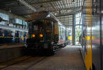 Der �lteste elektrische Triebwagen der Niederlande, der ZHESM 6 mBC der Zuid-Hollandsche Electrische Spoorweg-Maatschappij (S�dholl�ndischen Elektrischen Eisenbahn-Gesellschaft), sp�ter NS BC 9911, am