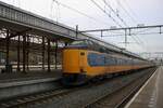 Am Morgen von 22 November 2025 treft NS 4202 in Amersfoort ein. Innerhalb zwei Jahre sollen diese Triebzüge von die Niederlandische Gleisen verschwunden sein.