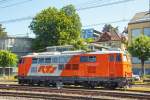   Die 2143 025-2 (9281 2143 025-2 A-RTS) der RTS Rail Transport Service GmbH (eine 100%ige Tochter der Swietelsky Baugesellschaft m.b.H) ist am 07.06.2015 beim Bahnhof Z�rich-Tiefenbrunnen abgestellt.