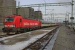Sn�lltaget 193 255 schiebt drei Reisewagen aus Malm� Central in die Abstellung am 17 Februar 2026.