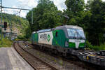 Die österreichische Weco Rail / Wenzel Logistics SIEMENS Vectron AC 1193 900 (91 81 1193 900-8 A-WENA) der Weco Rail GmbH, Wien (ex Walser Eisenbahn GmbH) fährt am 05 August 2025, mit einem
