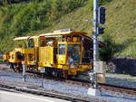   Eine Nivellier- Richt- und Stopfmaschine vom Typ MATISA B 24 A der Sersa Group abgestellt am 12.09.2017 im Bahnhof Filisur.