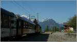 Der Zug im Schatten und von hinten und doch verk�rpert dieses Bild viel Br�nigbahn Eisenbahnambinte.