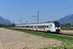 2025-07-10.BLS Massongex
Automotrice Stadler Mika RABe 528 110
arbore une livr�e publicitaire pour Kambly
Louer par RegionAls