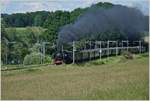 Die SNCF 141 R 568 mit ihrem Extrazug bei Chénens.