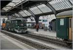 Ein Bild, wie aus (gar nicht so) alten Zeiten, als noch Komposition mit Lokomotiven statt Triebzüge das Betriebsgeschehen prägten: Die Ae 6/6 vom Verein Mikado hat ihren Zug nach Zürich