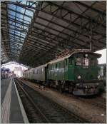 Die SMB Be 4/4 171 erreicht mit einem Extrazug von Basel nach Sion Lausanne.