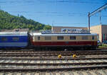 Die TEE-CLASSICS Re 4/4 I – 10034 (91 85 4410 034-3 CH-TEECL), ex SBB 10034, ex SBB 434 ist am 11.07.2022 in Sissach abgestellt.