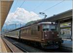 Die BLS Re 4/4 N� 192 wartet mit ihrem Wendezug in Spiez auf die R�ckfahrt nach Interlaken.