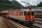 Die RhB Ge 4/4 II – 622 „Arosa“ steht am 12.09.2017, nun mit dem Regionalzug nach Scuol-Tarasp, im Bahnhof Pontresina zur Abfahrt bereit.