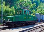 Halt von der Schattenseite - Die ex +GF+ (Georg Fischer AG, Schaffhausen) Werklokomotive Ge 4/4 75, am 27.05.2012 im Museum Chaulin (der Museumsbahn Blonay–Chamby).