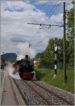 In Blonay dampft du G 2x2/2 105 bergw�rts.