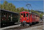 50 Jahre Blonay Chamby - MEGA BERNINA FESTIVAL: Viel RhB in Vevey - der RhB Bernina Bahn ABe 4/4 I 35 steht neben einem zweiachsigen RhB Personenwagen, welcher früher auf der Strecke Chur - St. Moritz verkehrte.
9. Sept. 20187