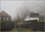 Hier ist der MOB Be 4/4 1006 Regionalzug 2331 von Fontanivent nach Montreux kurz vor Planchamp unterwegs.
