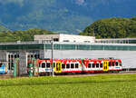 Der tpc AOMC Beh 4/8 592, ein elektrischer Doppeltriebwagen für den gemischten Zahnrad- und Adhäsionsbetrieb, steht am 28 Mai 2012 bei der Waschanlage im Dépôt der tpc in