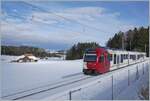 Wind, der warme Luft zuführte lies schon bald den Schnee zumindest auf den Bäumen schmelzen, wie dies Bild des TPF ABe 2/4 - B - Be 2/4 103 zwischen Vaulruz Sud und Le Verrerie zeigt. Im Hintergrund die aufziehende Warmfront. 

23. Dezember 2021