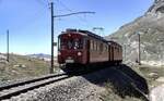 RhB ABe 4/4 Nr.31 und 32 bei Bernina Hospiz im August 1990.