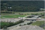Die Suche nach einem besseren Fotostelle f�r die neue Rhonebr�cke f�hrten mich an Nahe an den sicheren Abgrund.