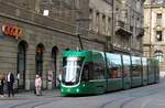 Straßenbahn / Stadtverkehr Basel; Be 6/8 Flexity 2 Nr.5017 bei der Haltestelle Schifflände in Basel am 29.09.2019.