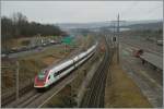 Der ICN 620 von Basel hat die Strecke nach Gen�ve erreicht und beschleunigt nun seine Fahrt wieder, um p�nktlich in Gen�ve anzukommen.