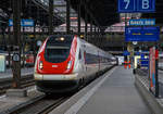   Der ICN RABDe 500 019 „Friedrich Glauser“ fährt am 17.02.2017 in den Bahnhof Basel SBB.