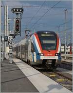 Der SBB LEX RABe 522 213 erreicht als SL2 von Annecy nach Coppet Annemasse.